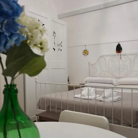 Mari לינה וארוחת בוקר בארי