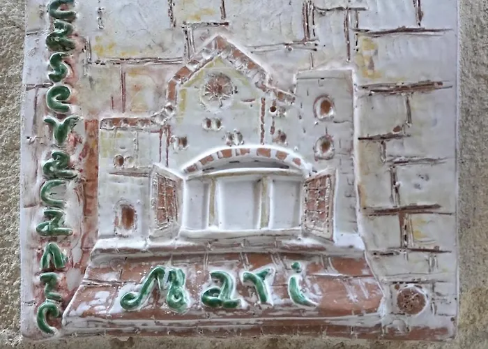 Mari Nocleg ze śniadaniem 3*